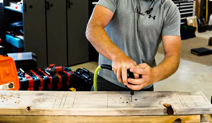 How to Use a Palm Nailer?