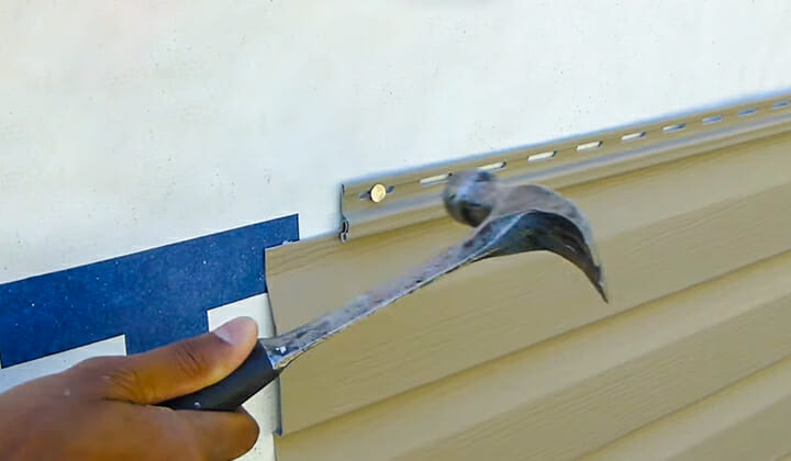 how to nail vinyl siding